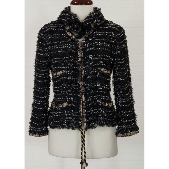 CHANEL ICONIC Runway Lasagne Tweed Little Black jacket size 40 - Picture 7 of 17